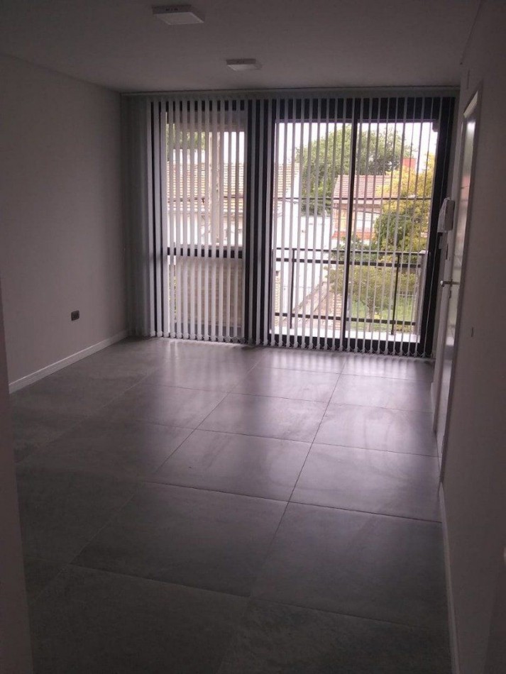 Semipiso de 3 amb. con cochera .Zona Guemes a Estrenar!!! terraza propia de 16m2