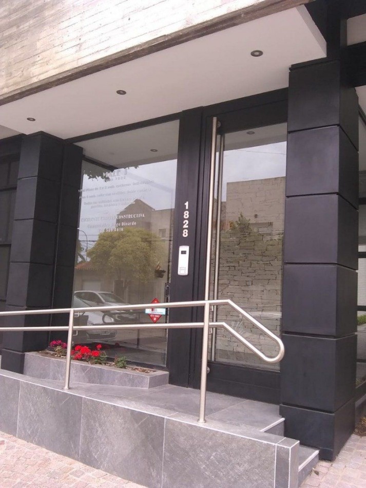 Semipiso de 3 amb. con cochera .Zona Guemes a Estrenar!!! terraza propia de 16m2