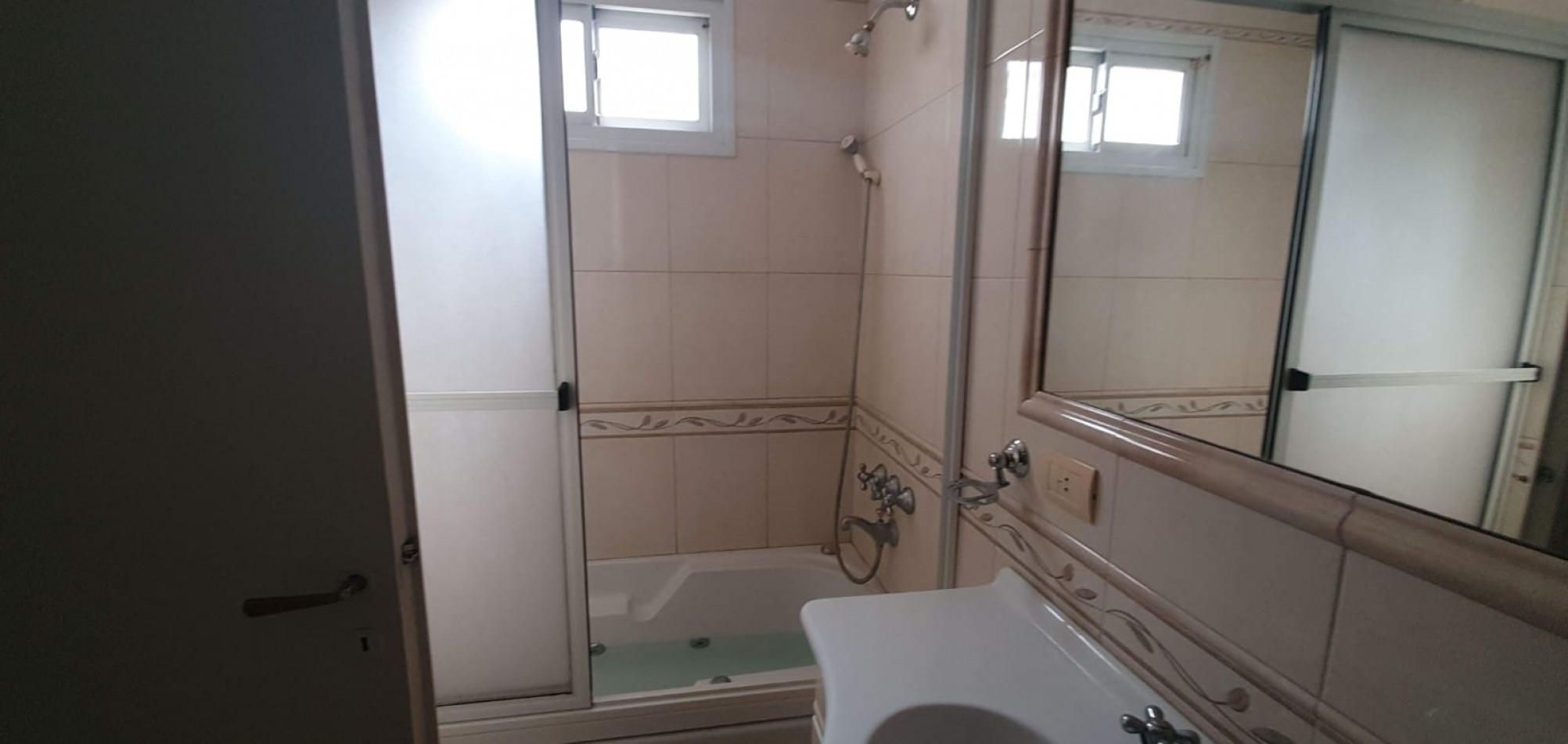 chalet solo uso comercial o profesional