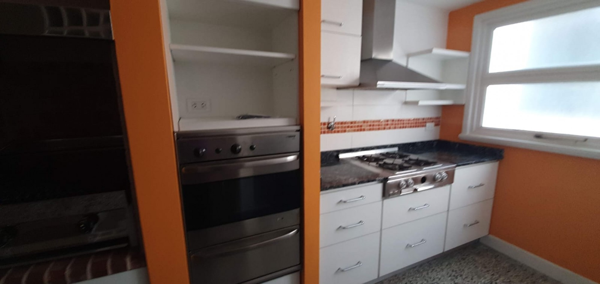 chalet solo uso comercial o profesional