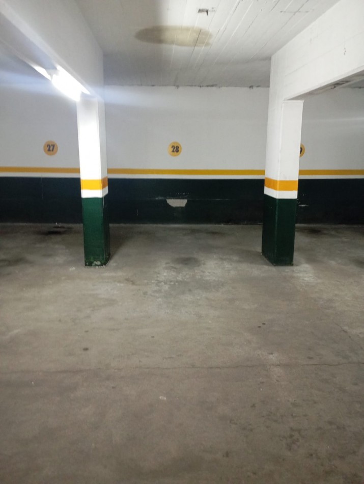 Depto. 3 amb con dependencia , con o sin cochera y MUEBLES