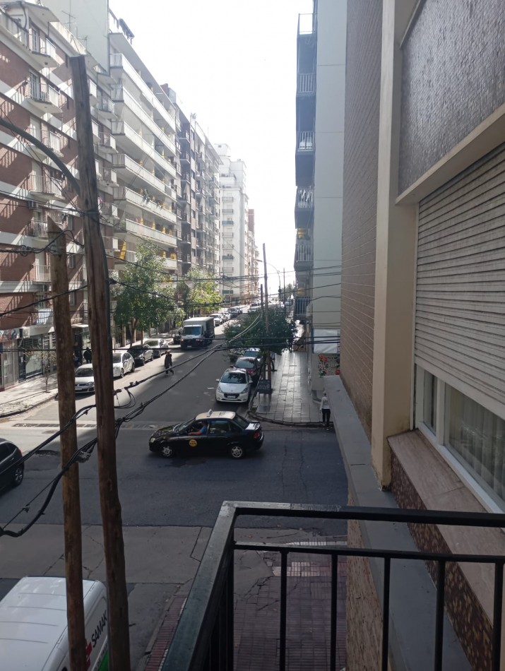 Depto. 3 amb con dependencia , con o sin cochera y MUEBLES