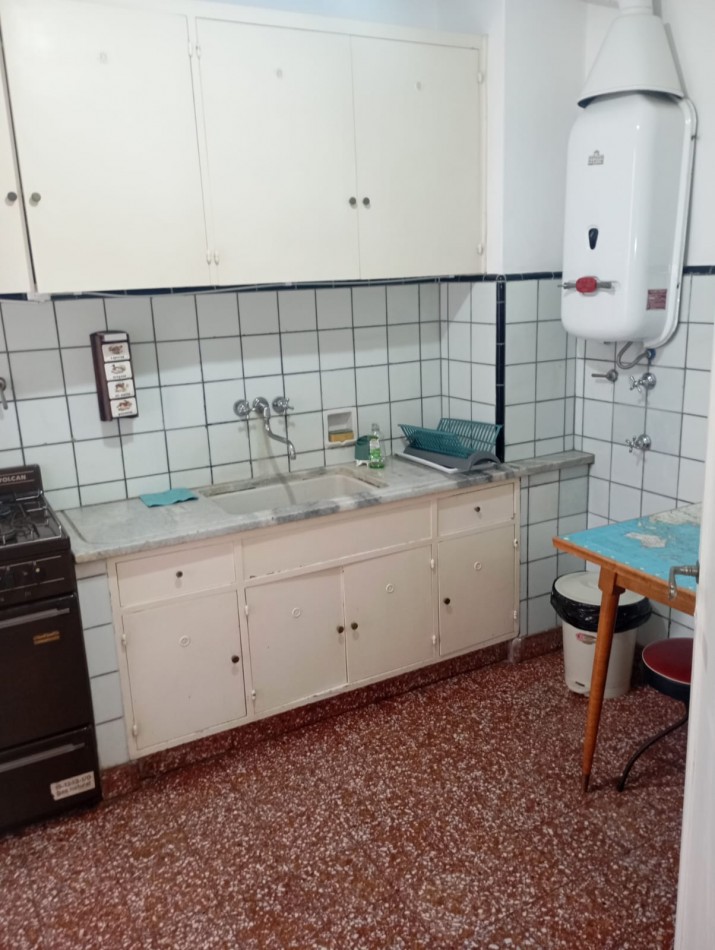 Depto. 3 amb con dependencia , con o sin cochera y MUEBLES
