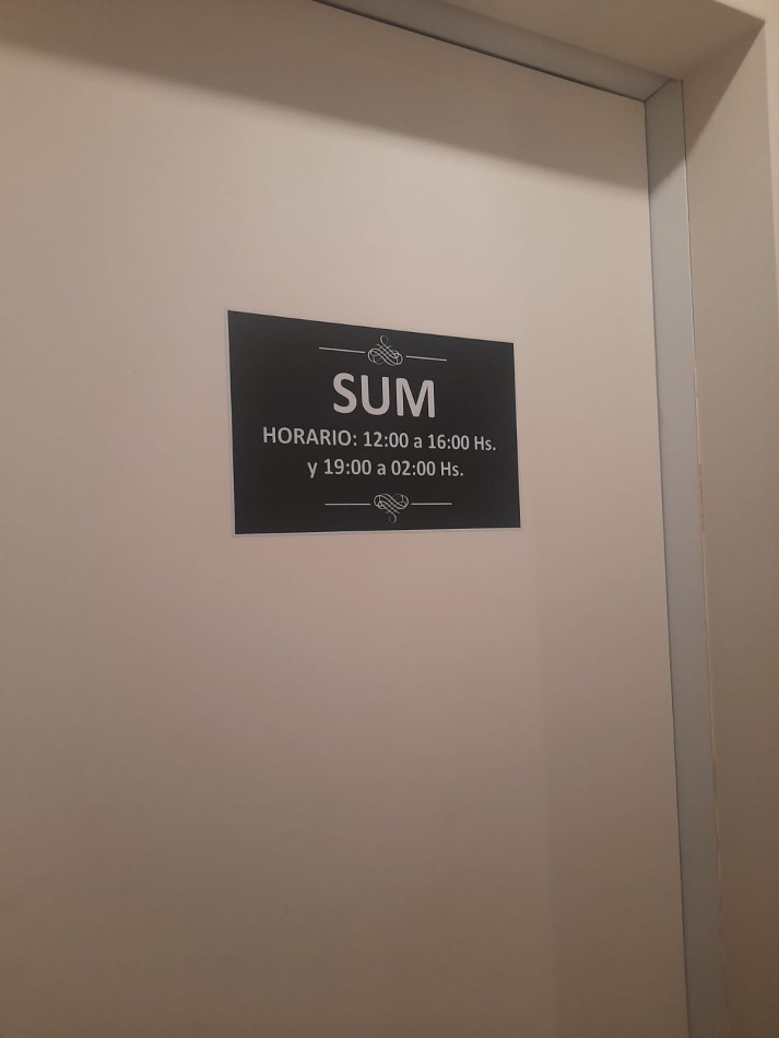 Piso de 4 ambientes , 2 cocheras fijas y descubiertas , sin muebles , no acepta mascotas , gtia propietaria y referencias comerciales