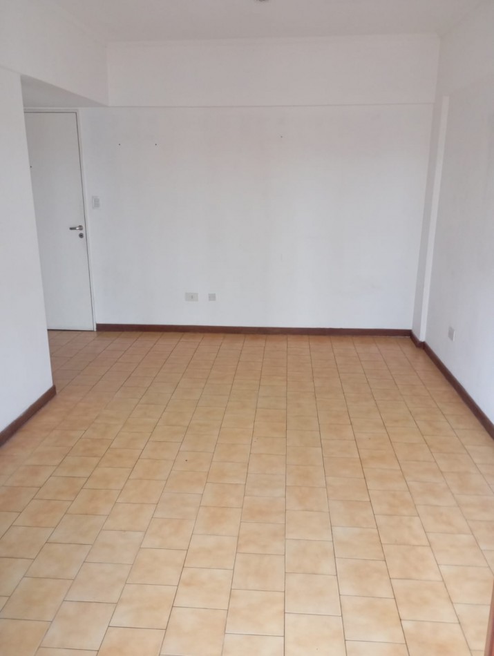 Departamento 3 ambientes , a la calle con balcon , x 24 meses , garantia propietaria