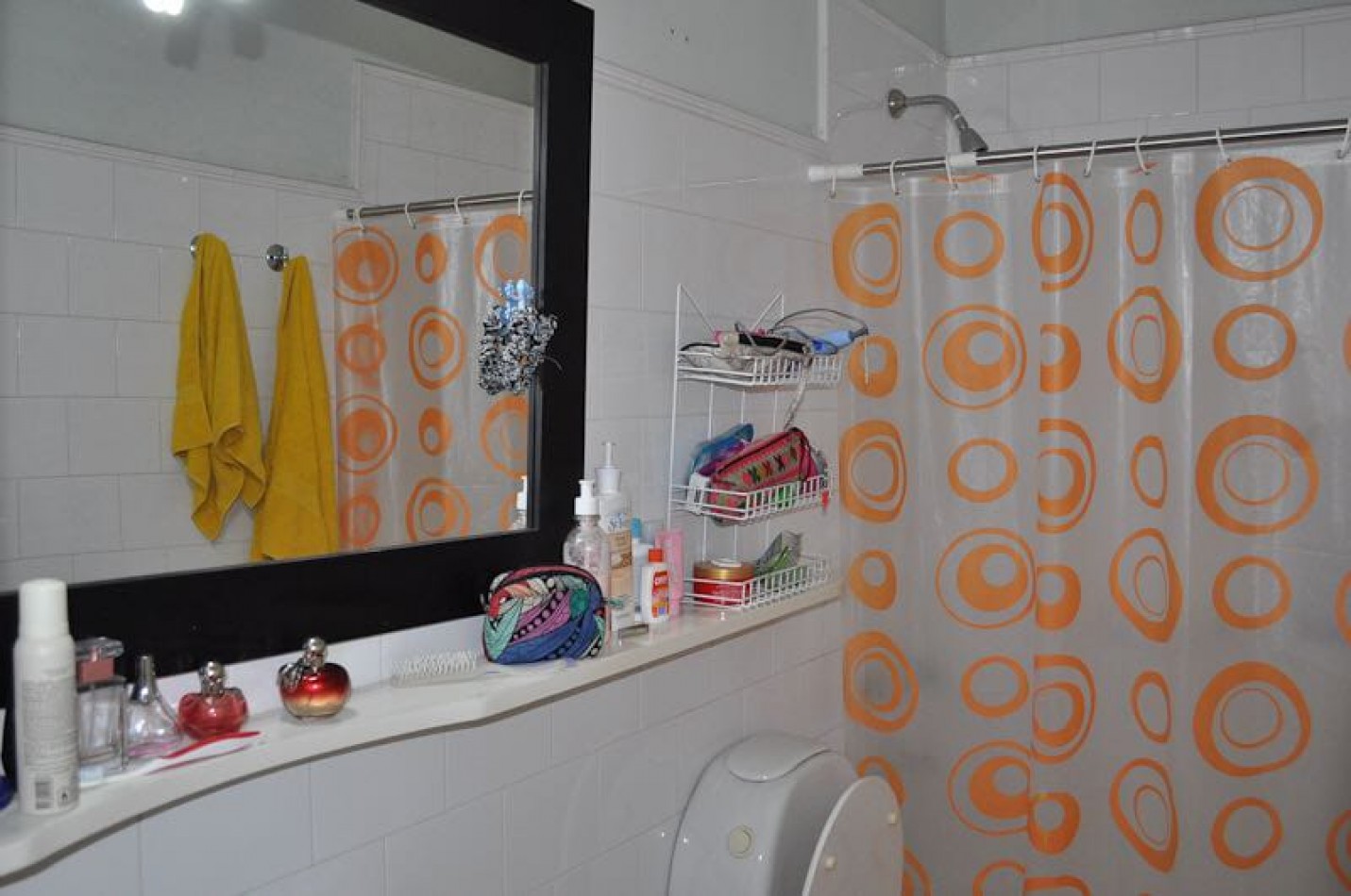 Chalet de estilo solido y con amplios ambientes