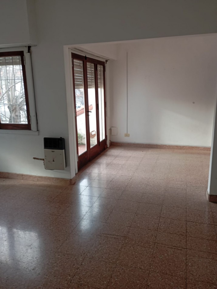 PH 4 ambientes a la calle x escalera con terraza 