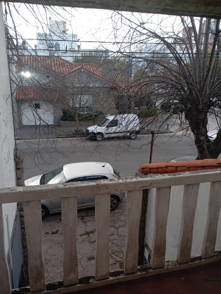PH 4 ambientes a la calle x escalera con terraza 