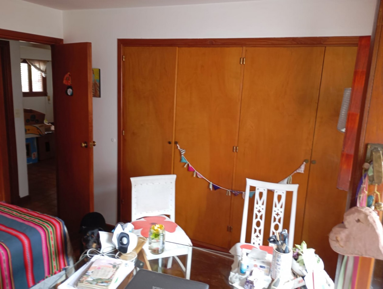 Oficina , 3 ambientes , a la calle , sin expensas , uso profesional , piso 1 por escalera , entrada independiente ,  sin muebles