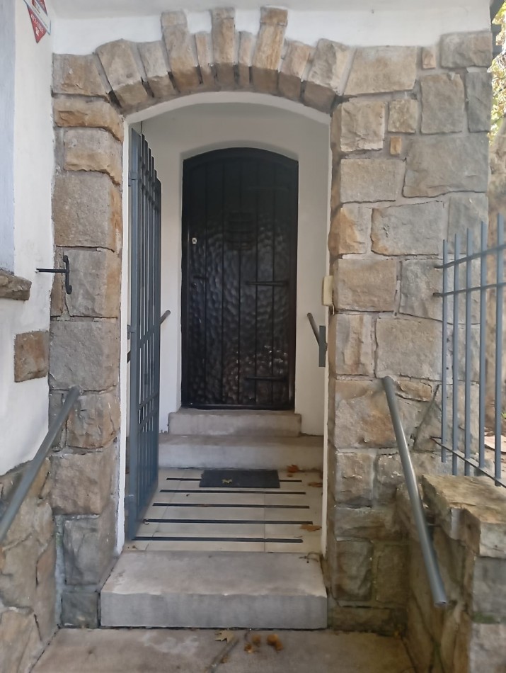 local  uso profesional/consultorios  24 MESES