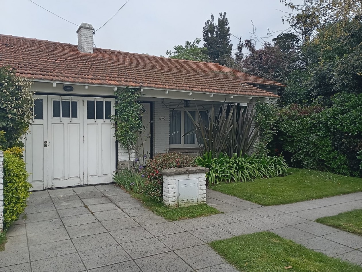 Chalet planta baja sobre lote de 10 x 33