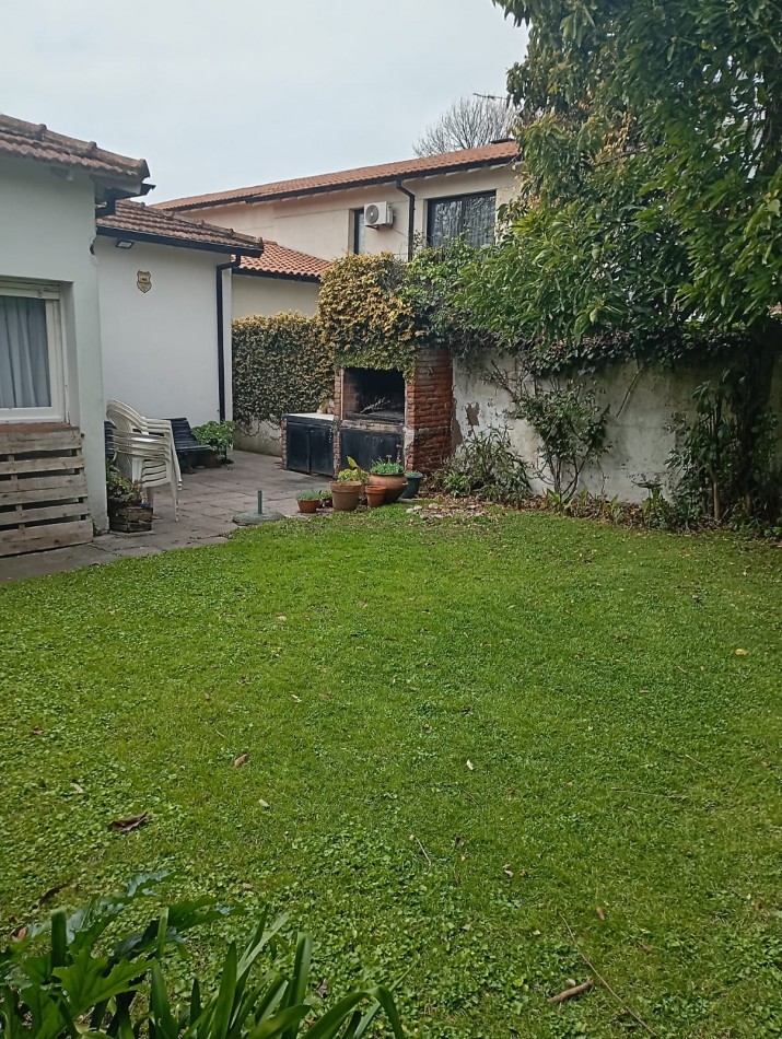 Chalet planta baja sobre lote de 10 x 33