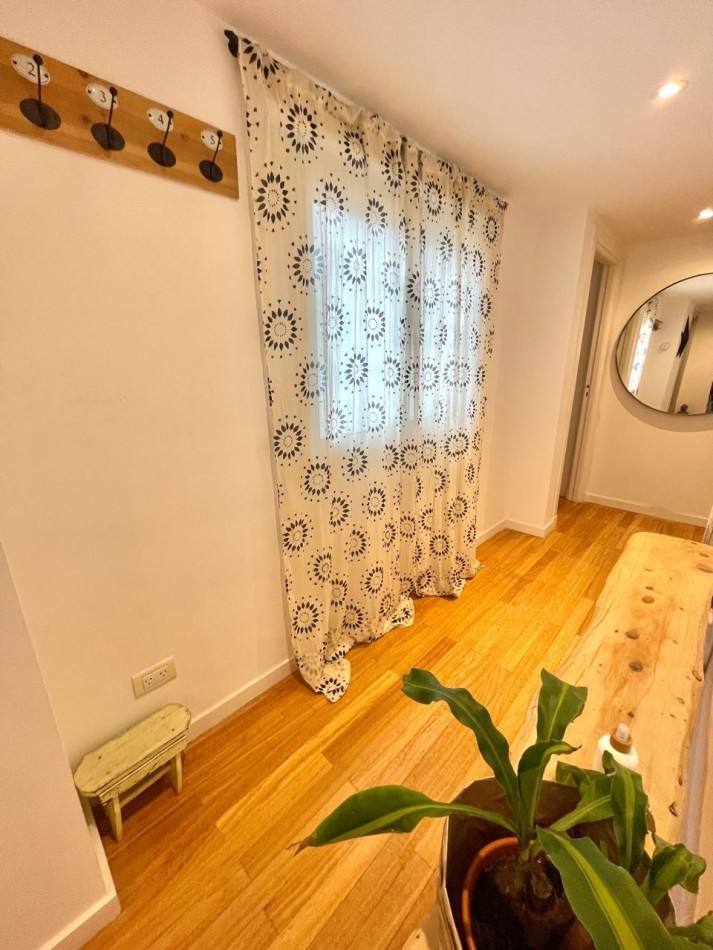 Piso de 4 ambientes con 2 cocheras y baulera