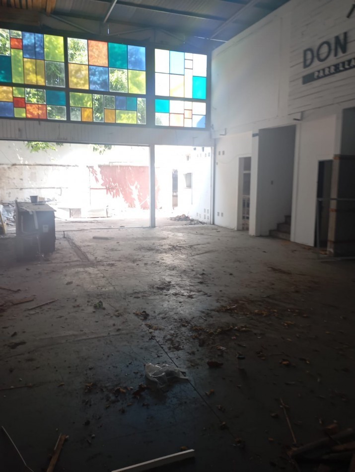 2 propiedades juntas con 21,70 m de frente apto deptos locales a metros de shopping aldrey