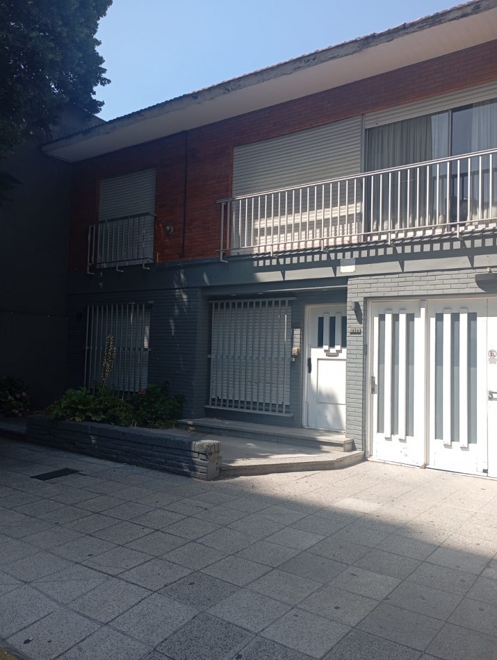 2 propiedades juntas con 21,70 m de frente apto deptos locales a metros de shopping aldrey